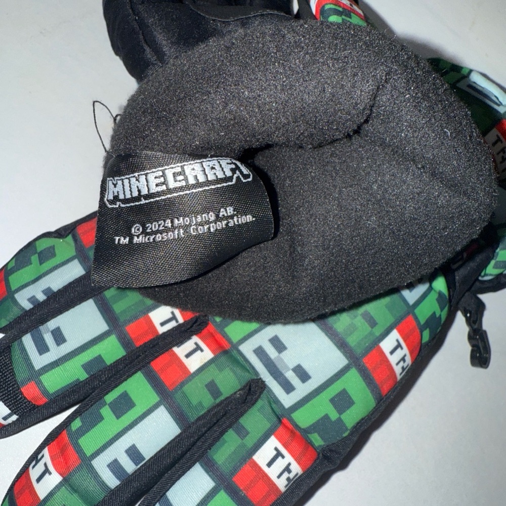 Minecraft Themed Gloves